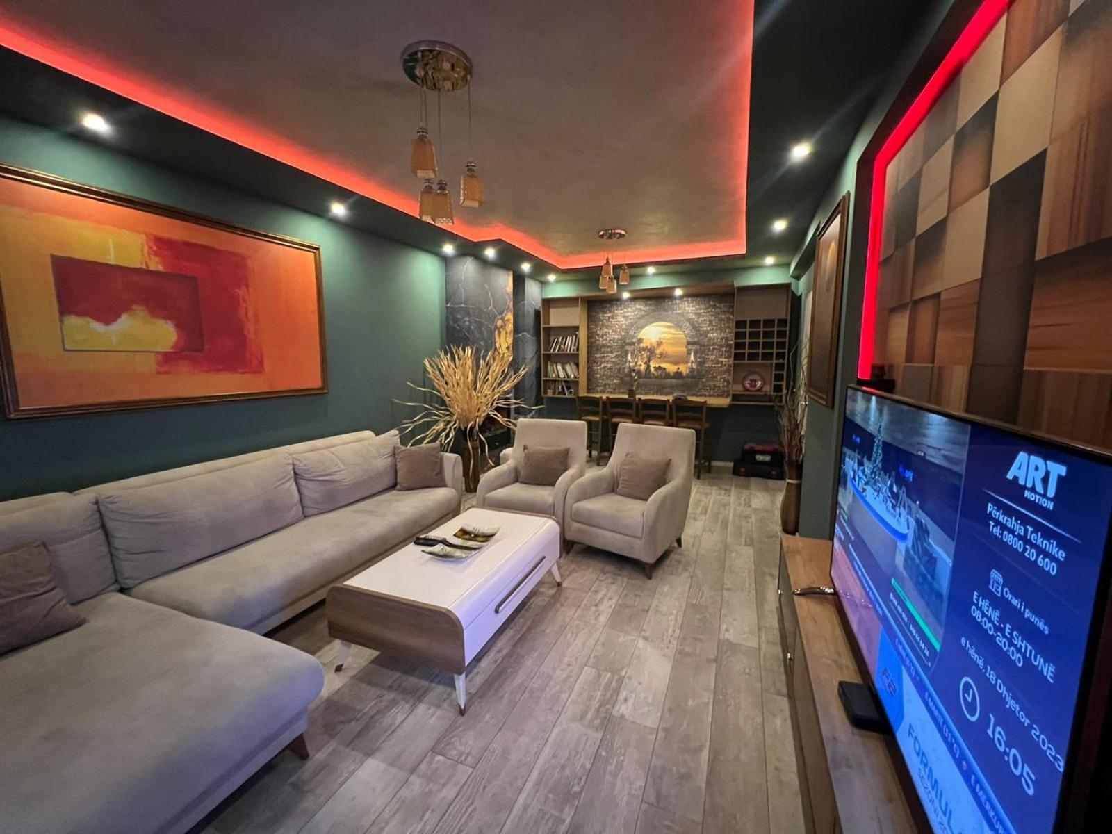 Luxurious Apartment With City View Prishtinë Exterior photo